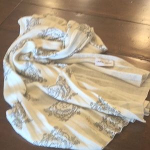 Gorgeous Giorgio Armani scarf
